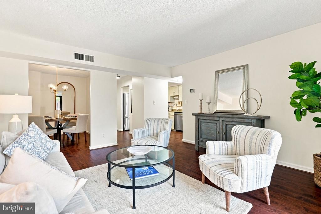 805 N Howard Street, Unit 121, Alexandria, VA 22304 Main Photo