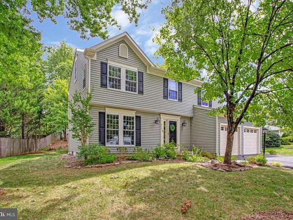 8401 TRIPLE CROWN ROAD, BOWIE, MD 20715