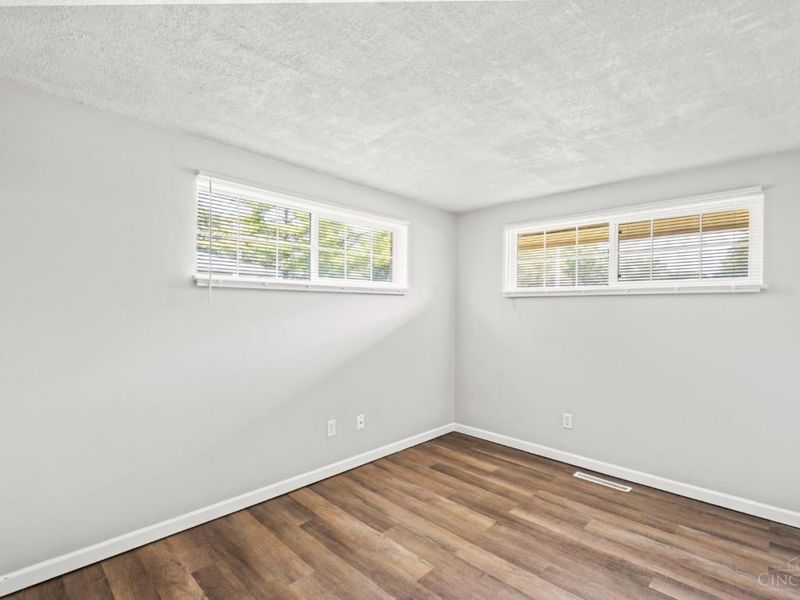 6687 Hubbard Drive, Huber Heights, OH 45424 Photo 11