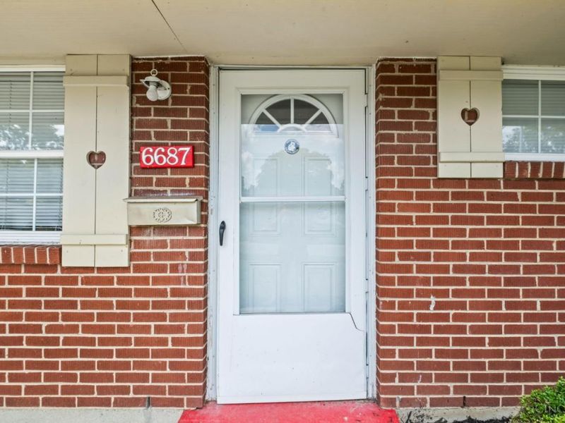 6687 Hubbard Drive, Huber Heights, OH 45424 Photo 4