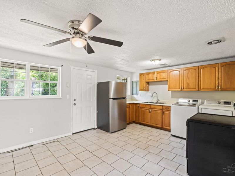 6687 Hubbard Drive, Huber Heights, OH 45424 Photo 7