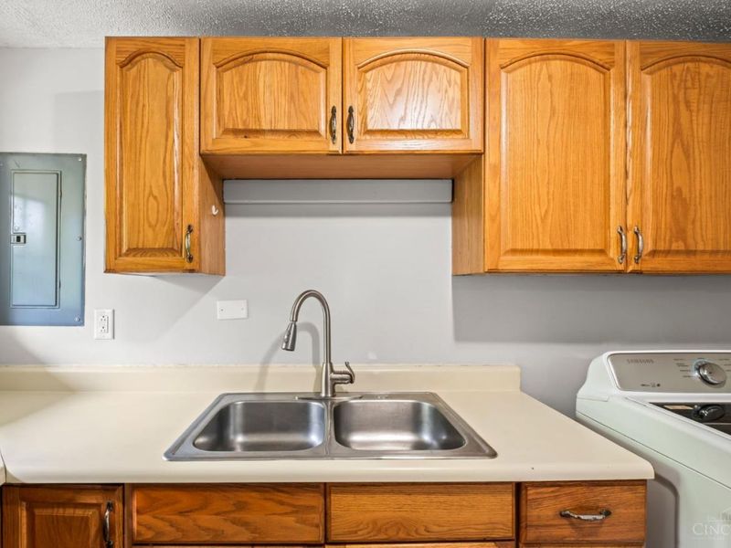 6687 Hubbard Drive, Huber Heights, OH 45424 Photo 8