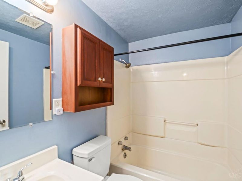 6687 Hubbard Drive, Huber Heights, OH 45424 Photo 9