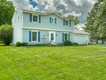 745 Eastwood Cir Circle, Webster, NY 14580