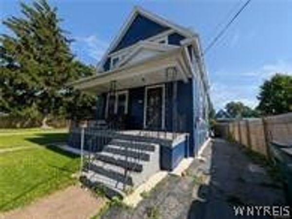 325 BOX AVE (UPPER) Avenue, Buffalo, NY 14211