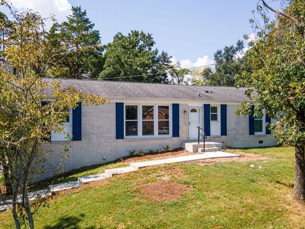 609 Harpeth Pkwy E, Nashville, TN 37221