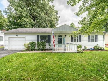 18018 Hillcrest Drive, Lake Milton, OH 44429