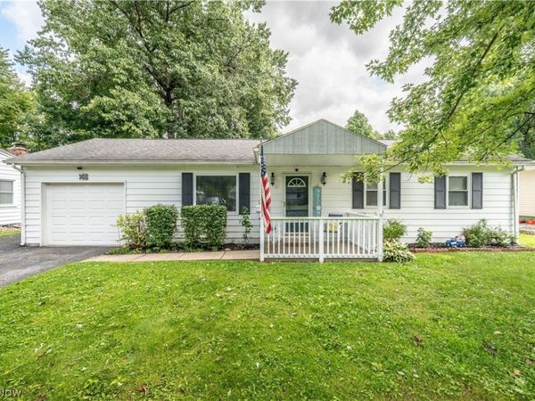 18018 Hillcrest Drive , Lake Milton, OH 44429