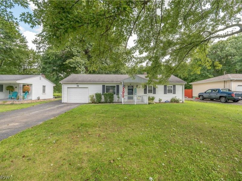 18018 Hillcrest Drive, Lake Milton, OH 44429 Photo 3