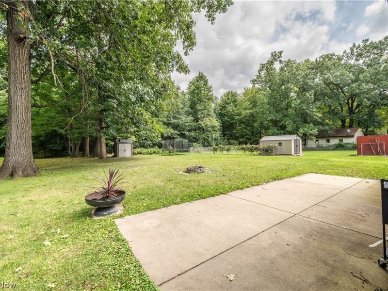 18018 Hillcrest Drive, Lake Milton, OH 44429 Photo 9