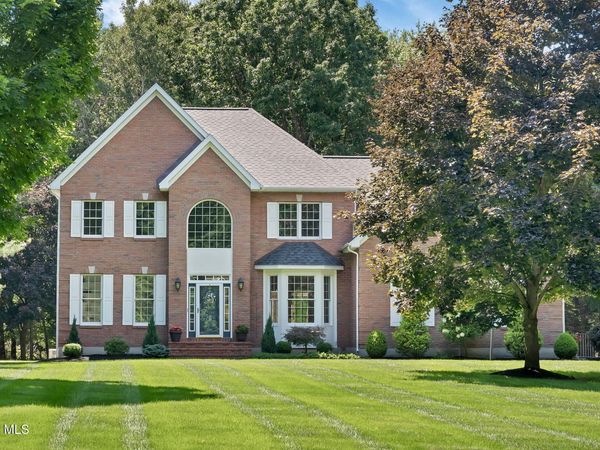 3 Woodland Drive, Clifton Park, NY 12065