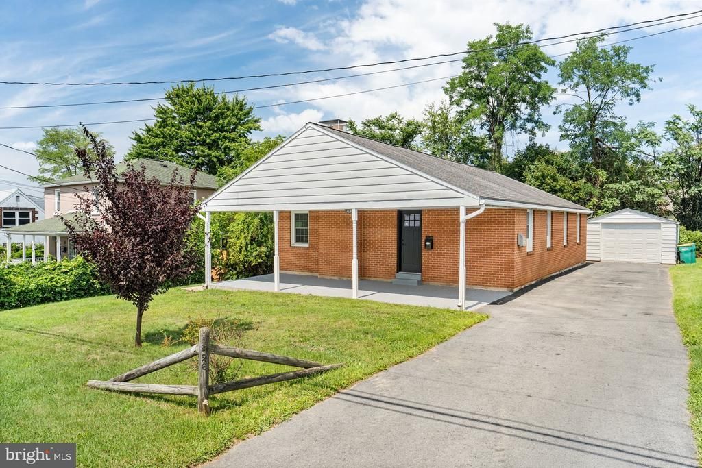 526 W CUMBERLAND ROAD , ENOLA, PA 17025