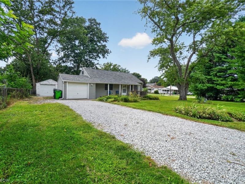 1112 Danforth Road, Akron, OH 44312 Photo 2