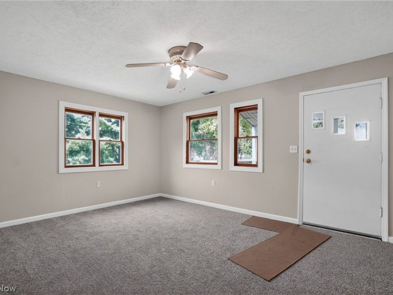 1112 Danforth Road, Akron, OH 44312 Photo 4