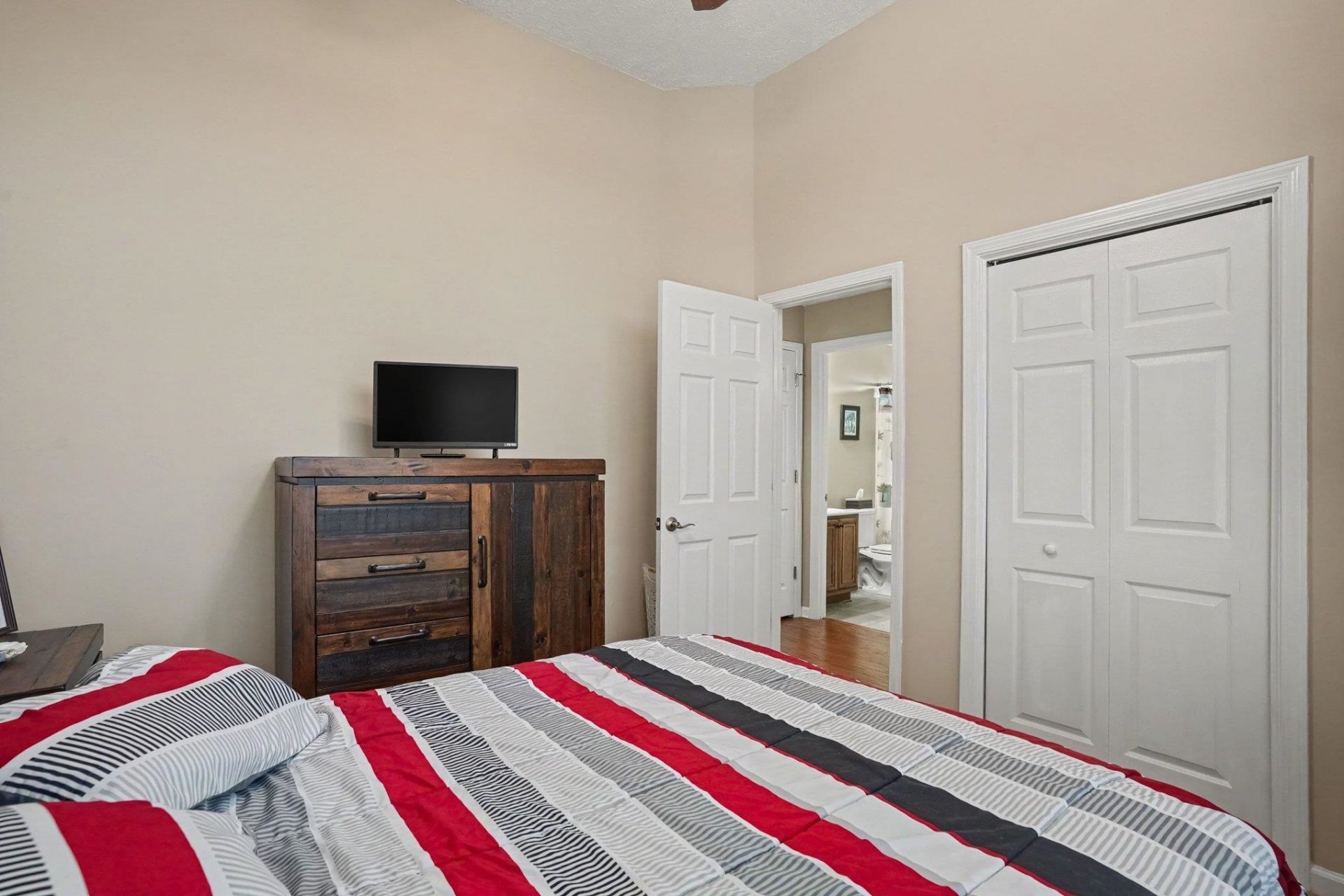 756 Shenanigan Loop  Photo 27