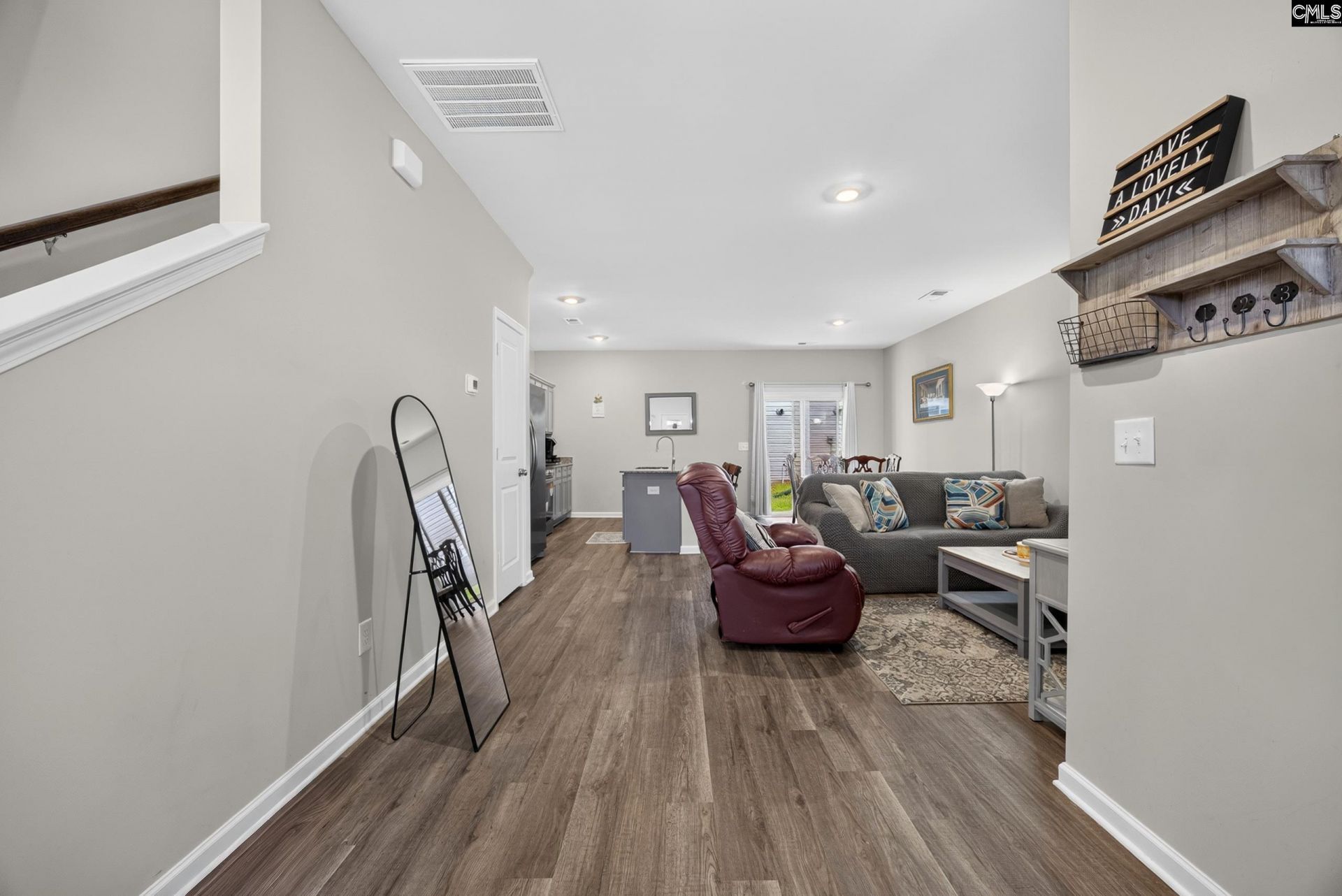 918 Drake Grove Lane  Photo 4
