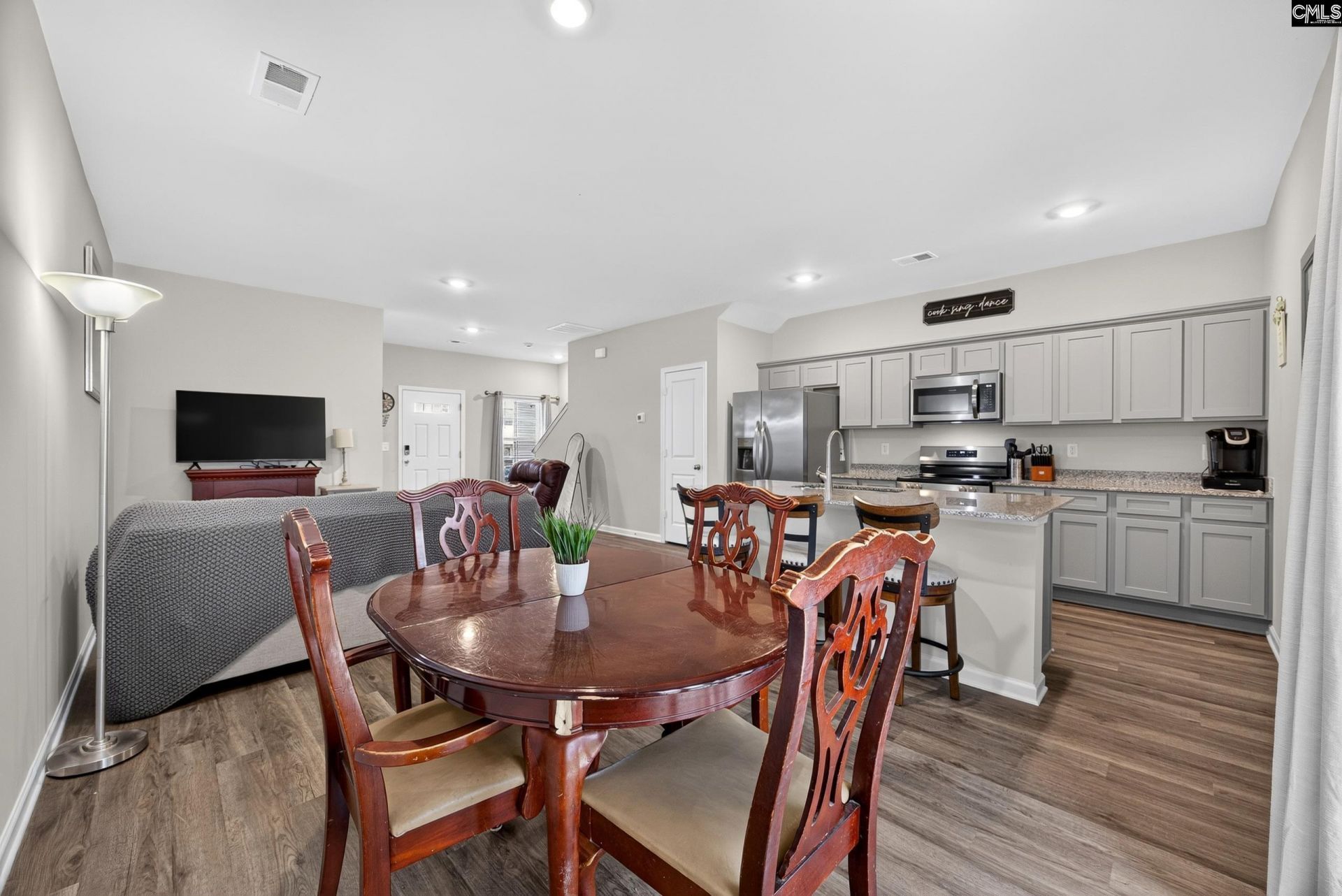 918 Drake Grove Lane  Photo 8