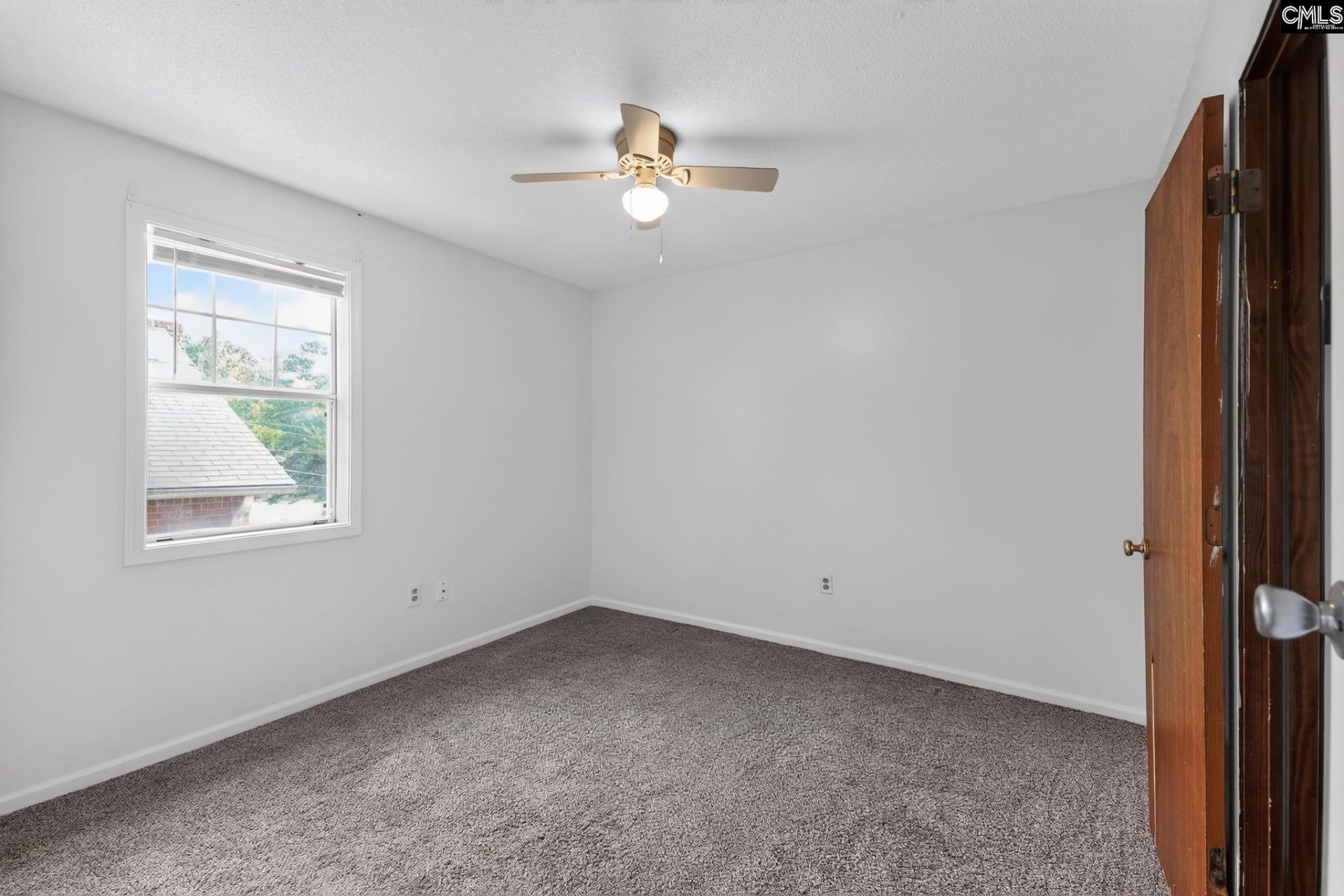 6815-6817 Valleybrook Road Photo 10