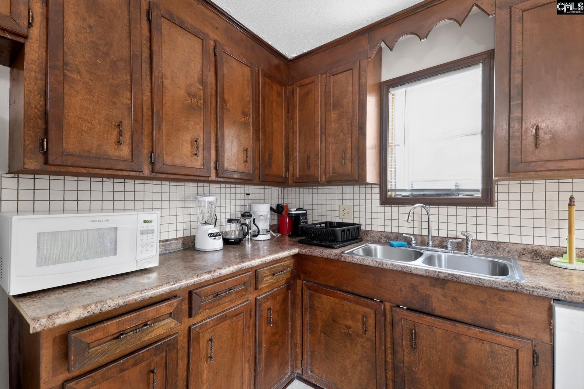 6815-6817 Valleybrook Road Photo 18