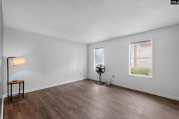 6815-6817 Valleybrook Road photo 4