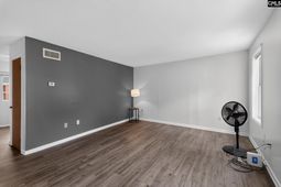 6815-6817 Valleybrook Road photo 4