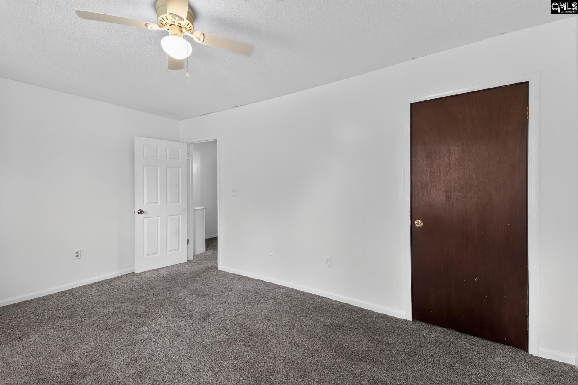 6815-6817 Valleybrook Road Photo 9