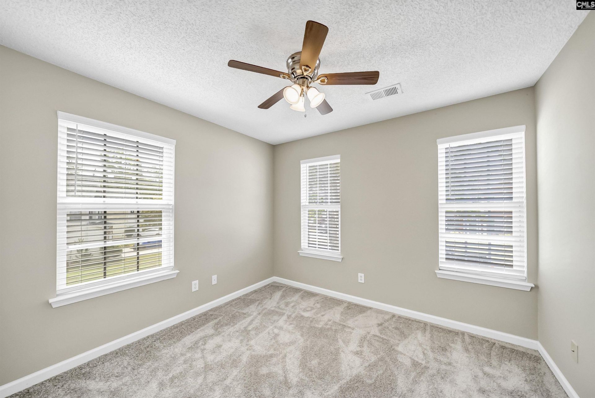 260 Loskin Lane  Photo 9