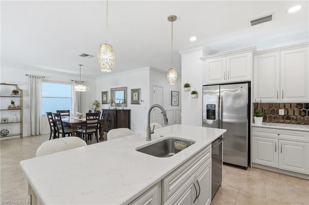 2390 Heydon Cir E, Naples, FL 34120 Photo