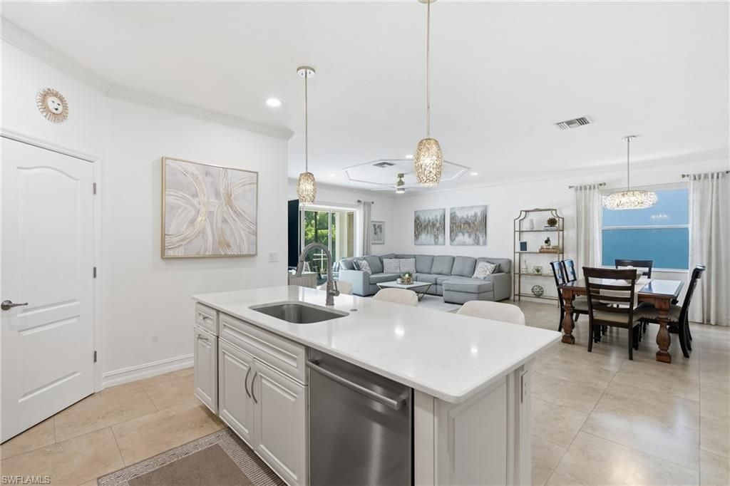 2390 Heydon Cir E, Naples, FL 34120 Photo