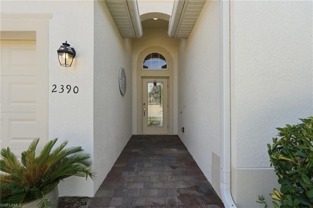 2390 Heydon Cir E, Naples, FL 34120 Photo