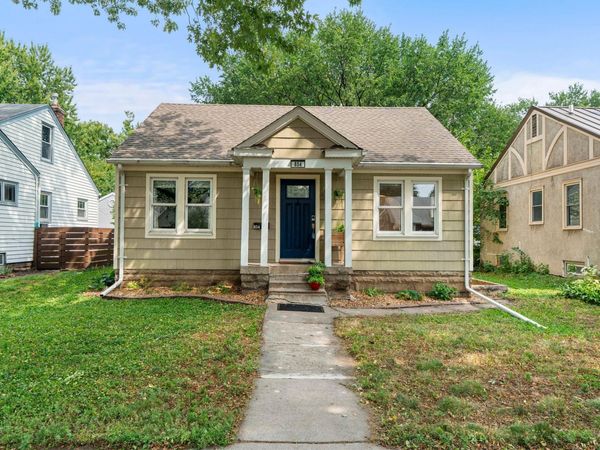 854 21st Avenue SE, Minneapolis, MN 55414