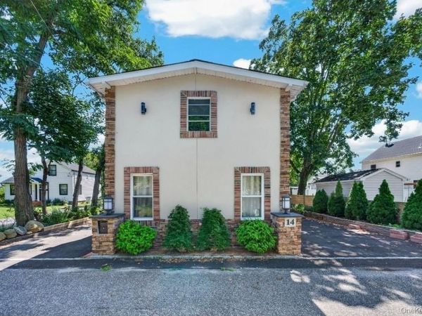 14 Electric Street , Patchogue, NY 11772