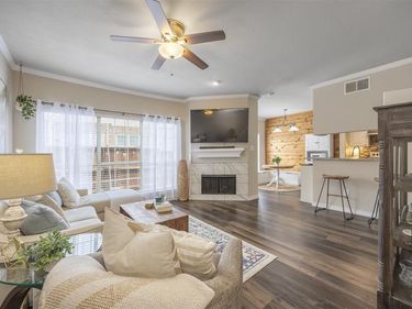7151 Gaston Avenue, Unit 910, Dallas, TX 75214