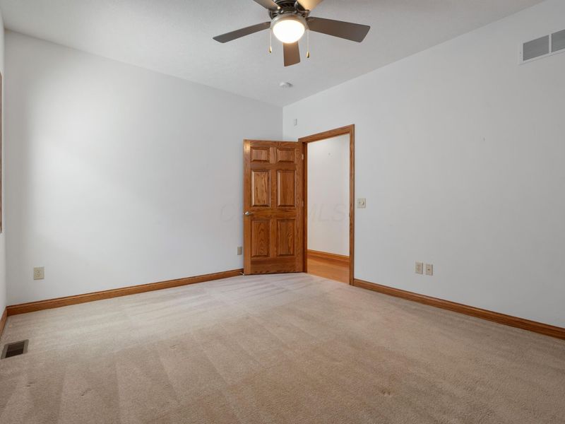 6048 Nicholas Glen, Columbus, OH 43213 Photo 31