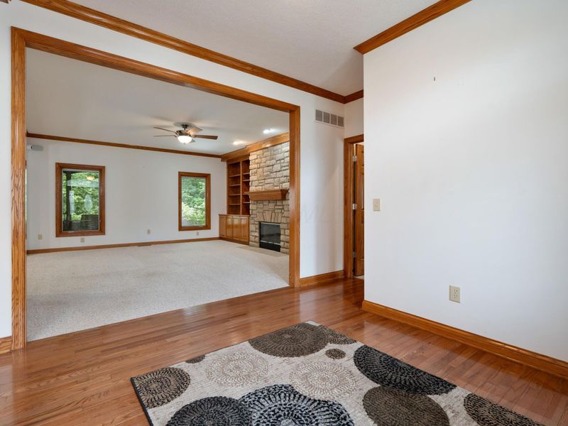 6048 Nicholas Glen, Columbus, OH 43213 Photo 4