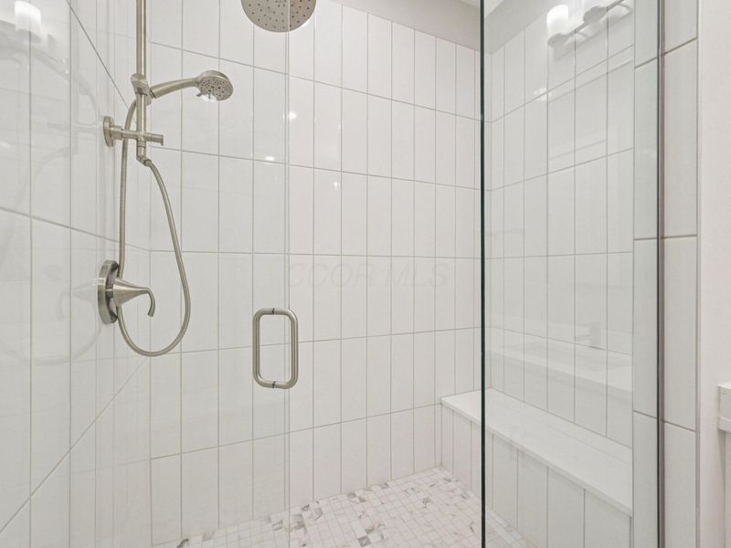 2842 Gunnison Drive , Unit 404, Columbus, OH 43228 Photo 32