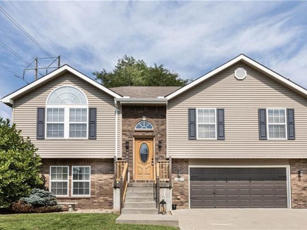 1508 NW Pond Avenue, Grain Valley, MO 64029