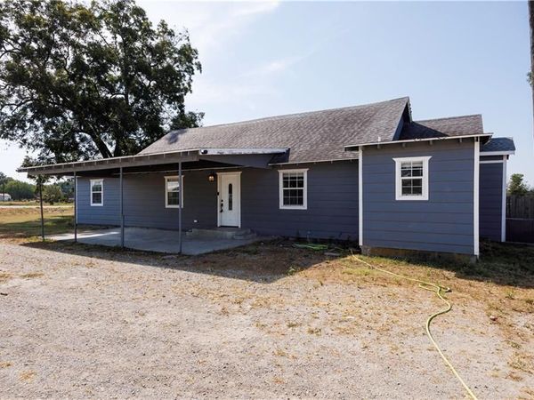 1657 4700 Road, Coffeyville, KS 67337