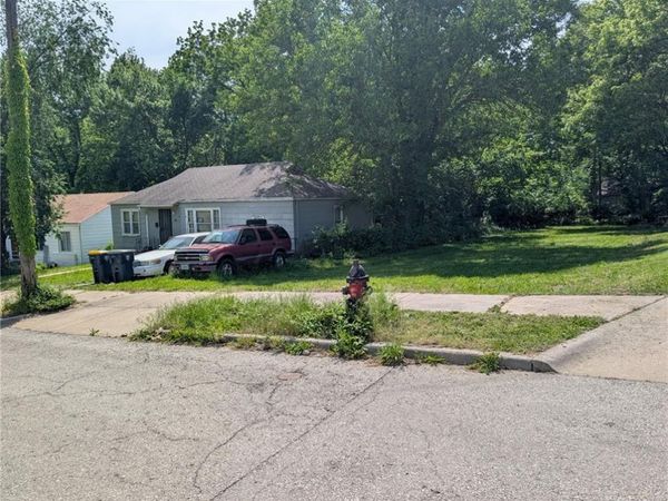 4024 Myrtle Avenue, Kansas City, MO 64130
