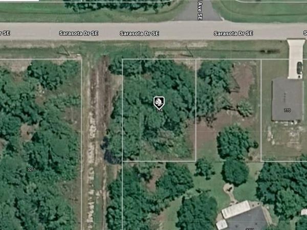 714 Sarasota DR SE, PALM BAY, FL 32909