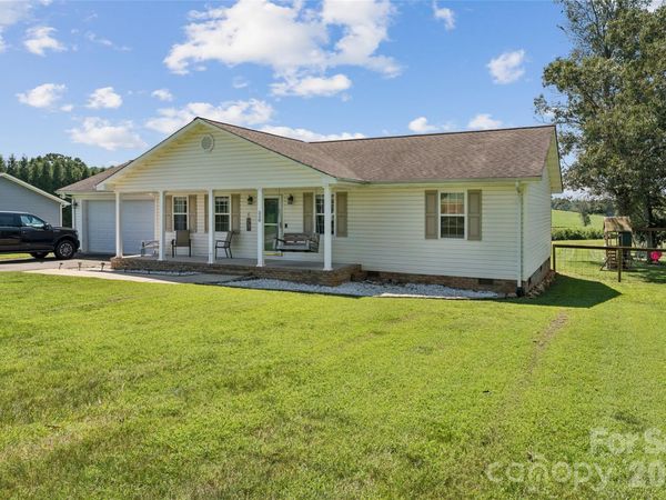 550 Stable Brook Lane , Taylorsville, NC 28681