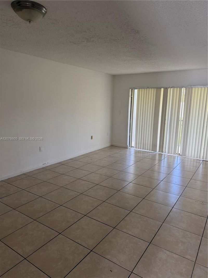 650 NE 149th St , Unit 106F, Miami, FL 33161 Photo