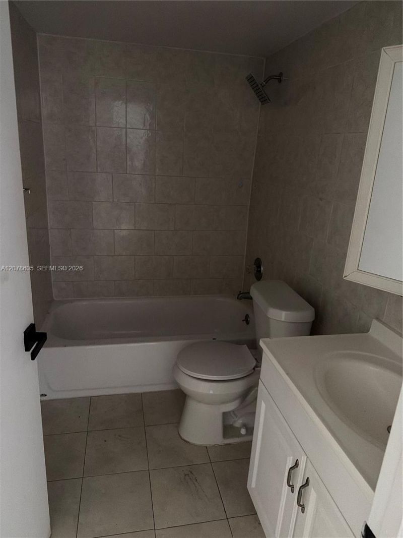 650 NE 149th St , Unit 106F, Miami, FL 33161 Photo