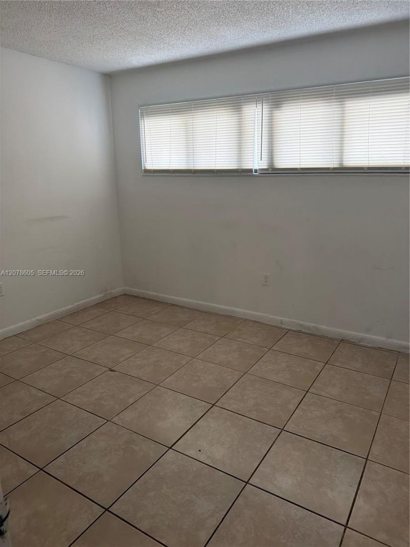 650 NE 149th St , Unit 106F, Miami, FL 33161 Photo