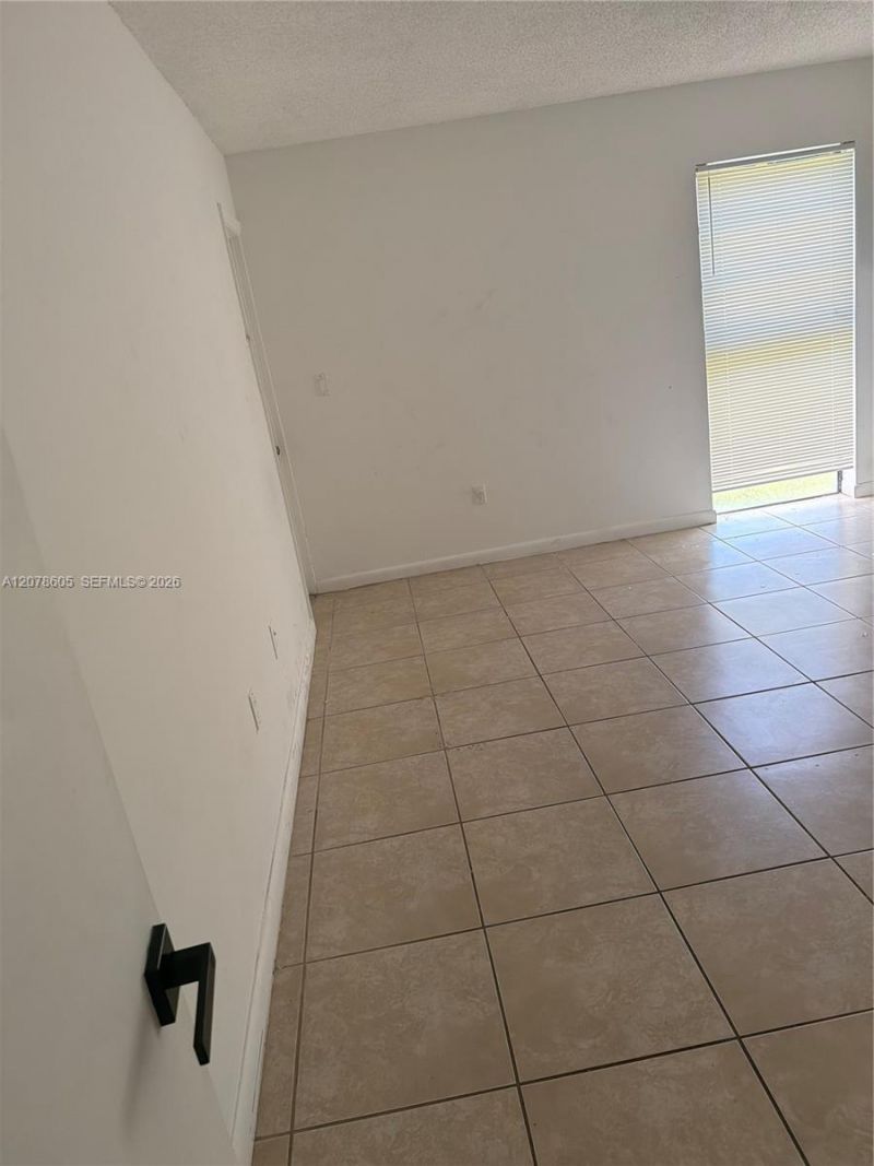 650 NE 149th St , Unit 106F, Miami, FL 33161 Photo