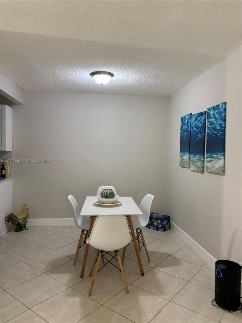 1100 NE 1st Ct, Unit 102, Hallandale Beach, FL 33009 Photo
