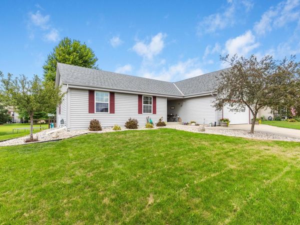 1205 Huron WAY, Hartford, WI 53027