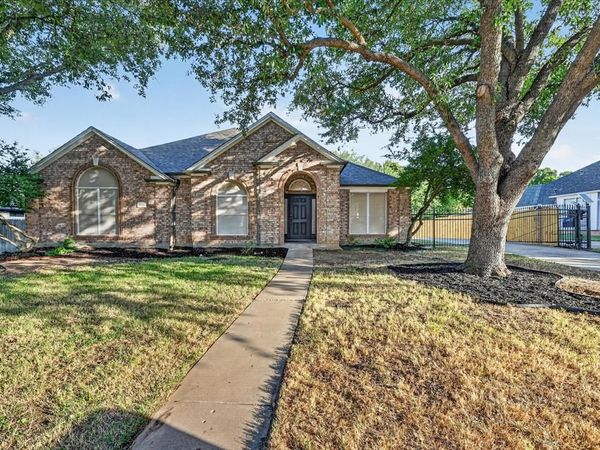 709 Coal Creek Drive, Mansfield, TX 76063