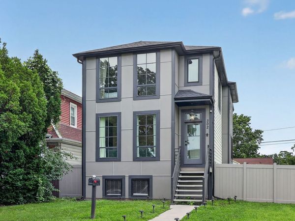302 S 7th Avenue , Maywood, IL 60153