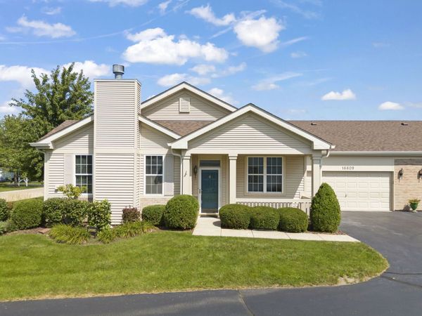 16609 Buckner Pond Way , Crest Hill, IL 60403